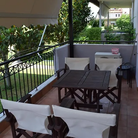 Nakis Seasons Tatil Evi